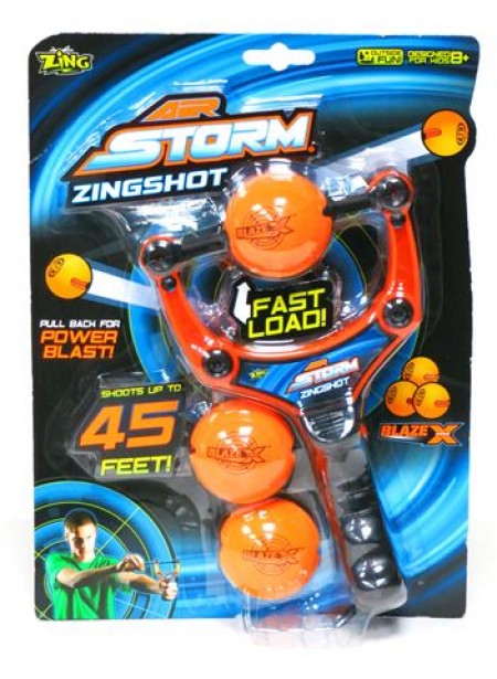 Air storm Zing Shot set sadrži Zing shot luk i 3 BlazeX loptice. Domet: 13 m. Uzrast: 8+.