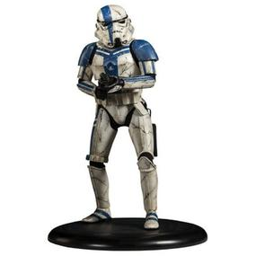 Star Wars: Stormtrooper Premium Format Figure